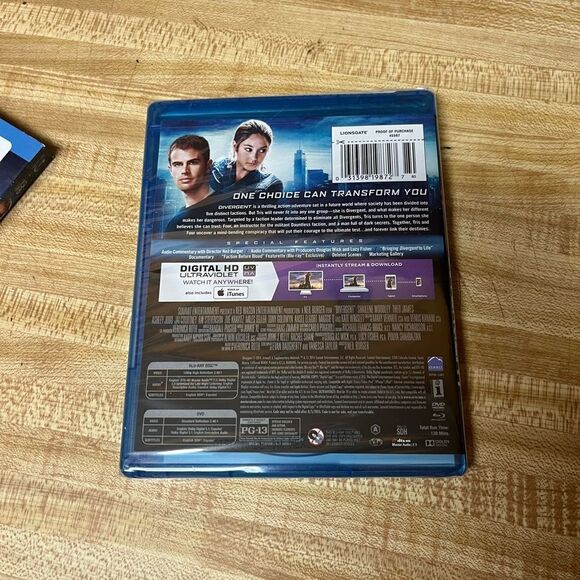 Divergent (Blu-Ray/DVD/Digital HD, 2014) 2-Disc Set Digital SEALED New‎ - Picture 3 of 3